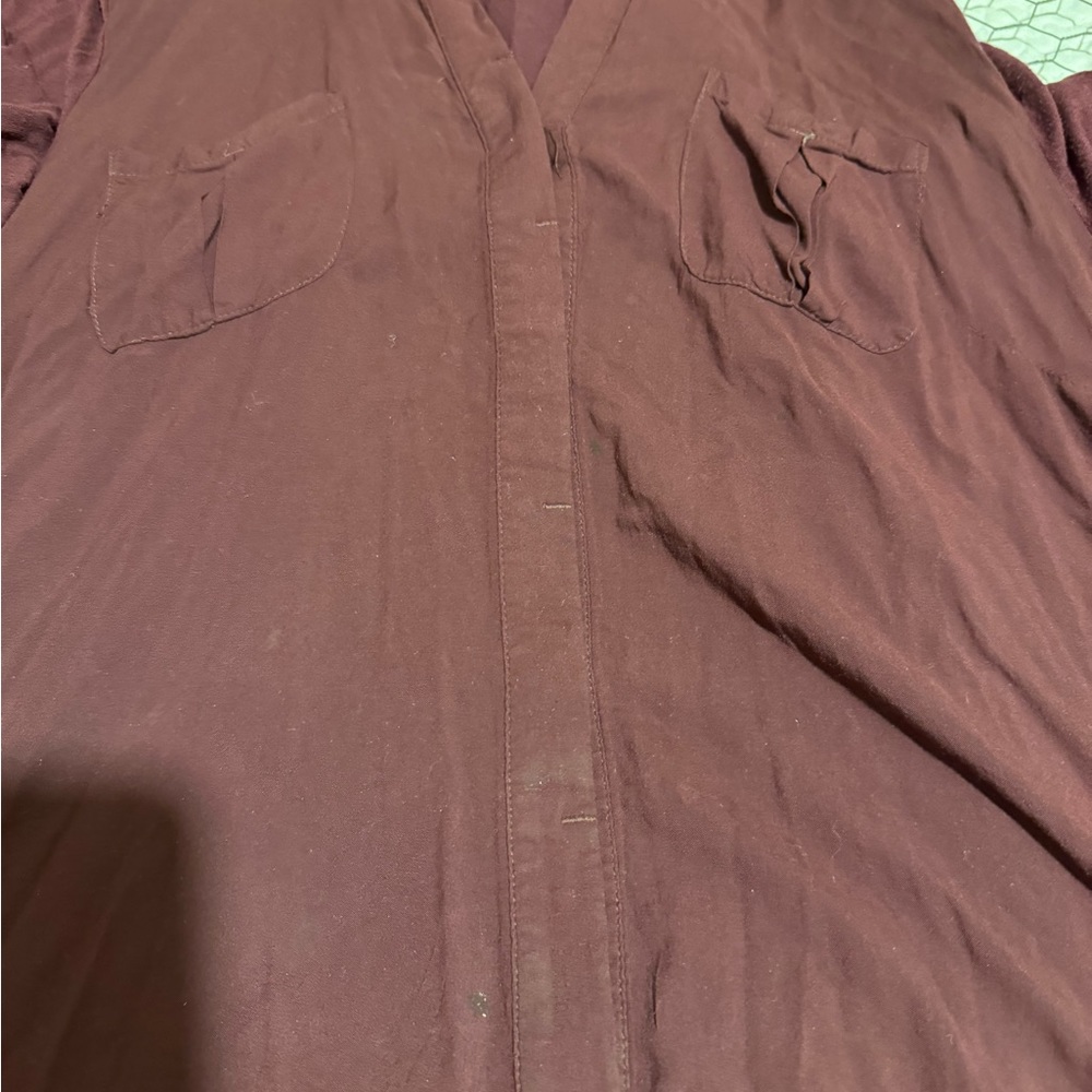 Button down hi-lo blouse - Picture 3 of 6